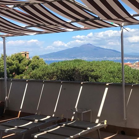 Appartement Casa Bice Amazing View Of Vesuvius à Sorrente Extérieur photo