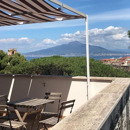 Appartement Casa Bice Amazing View Of Vesuvius à Sorrente Extérieur photo